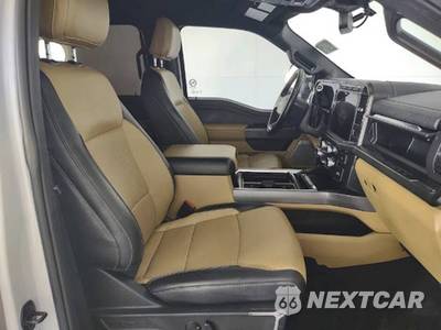 2023 Ford Super Duty F-250 Lariat Crew Cab Medium Bed - zdjęcie 18 z 20 - miniatura