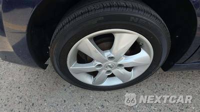 2012 Nissan Versa 1.8 SL Hatchback - zdjęcie 28 z 40 - miniatura