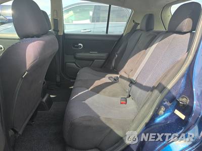 2012 Nissan Versa 1.8 SL Hatchback - zdjęcie 13 z 40 - miniatura