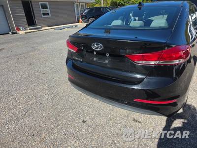 2017 Hyundai Elantra SE Sedan - zdjęcie 20 z 24 - miniatura