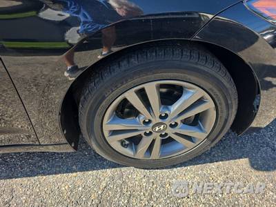 2017 Hyundai Elantra SE Sedan - zdjęcie 9 z 24 - miniatura