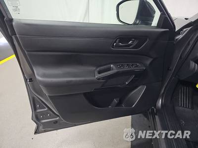 2026 Nissan Pathfinder S - zdjęcie 9 z 19 - miniatura