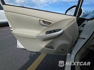 2012 Toyota Prius Four - zdjęcie 15 z 24 - miniatura