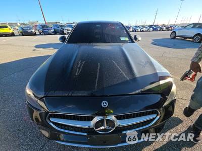 2022 Mercedes-Benz C 300 4MATIC Sedan - zdjęcie 2 z 48 - miniatura