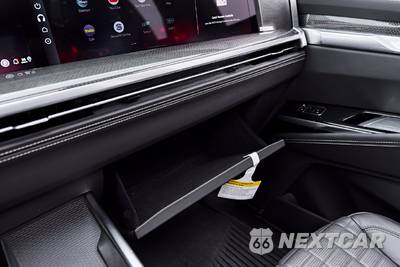 2026 Cadillac Escalade ESV V-Series 1SD - zdjęcie 96 z 99 - miniatura