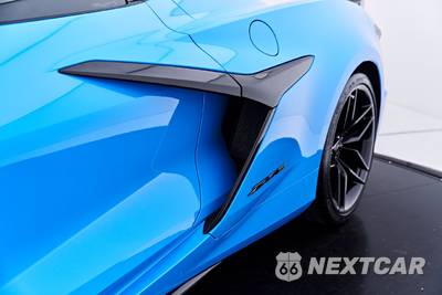 2025 Chevrolet Corvette Z06 Coupe 3LZ - zdjęcie 27 z 90 - miniatura