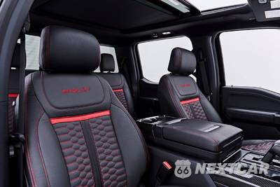 2025 Ford F-150 Lariat Crew Cab Short Bed - zdjęcie 56 z 98 - miniatura