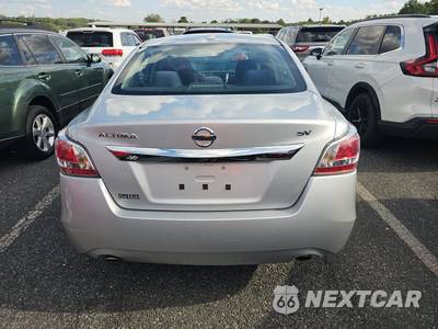 2015 Nissan Altima 2.5 SV - zdjęcie 5 z 33 - miniatura