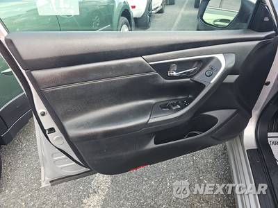 2015 Nissan Altima 2.5 SV - zdjęcie 9 z 33 - miniatura