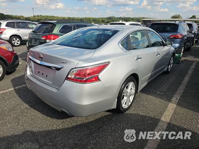 2015 Nissan Altima 2.5 SV - zdjęcie 4 z 33 - miniatura