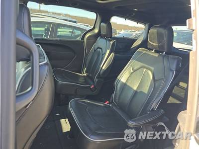 2025 Chrysler Pacifica Limited 121.6" WB - zdjęcie 19 z 37 - miniatura