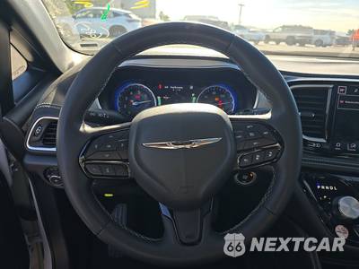 2025 Chrysler Pacifica Limited 121.6" WB - zdjęcie 16 z 37 - miniatura