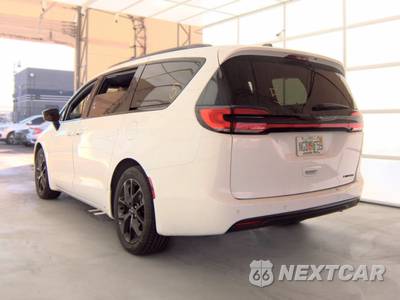2025 Chrysler Pacifica Limited 121.6" WB - zdjęcie 8 z 37 - miniatura