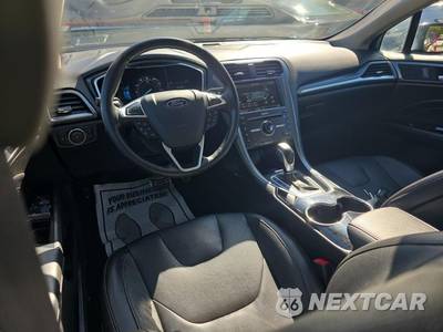 2016 Ford Fusion Titanium - zdjęcie 14 z 21 - miniatura