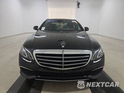 2019 Mercedes-Benz E 300 4MATIC Sedan - zdjęcie 2 z 23 - miniatura