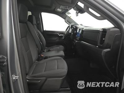 2023 Chevrolet Silverado 1500 LT Crew Cab Short Bed 2FL - zdjęcie 8 z 29 - miniatura