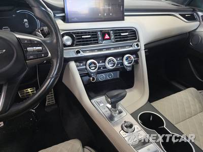 2023 Genesis G70 3.3T Standard - zdjęcie 11 z 20 - miniatura