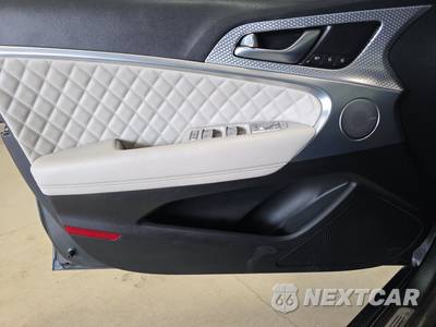 2023 Genesis G70 3.3T Standard - zdjęcie 9 z 20 - miniatura