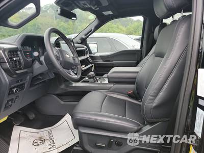 2026 Ford F-150 LARIAT Crew Cab Short Bed - zdjęcie 13 z 27 - miniatura