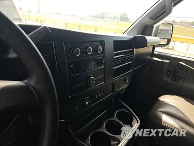 2017 Chevrolet Express 3500 Passenger Van LS 1LS 155.0" WB - zdjęcie 11 z 39 - miniatura