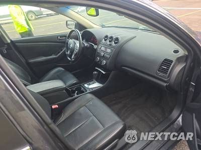 2009 Nissan Altima 2.5 SL Sedan - zdjęcie 8 z 34 - miniatura