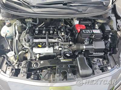 2025 Nissan Versa SV - zdjęcie 15 z 22 - miniatura