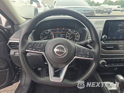 2023 Nissan Altima SV - zdjęcie 10 z 23 - miniatura