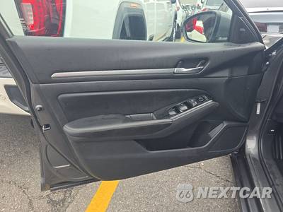 2023 Nissan Altima SV - zdjęcie 9 z 23 - miniatura
