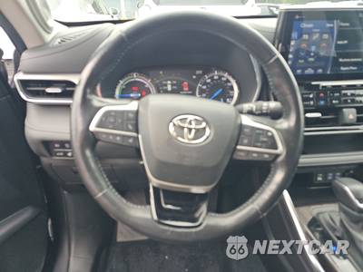 2022 Toyota Highlander Hybrid Platinum - zdjęcie 10 z 20 - miniatura