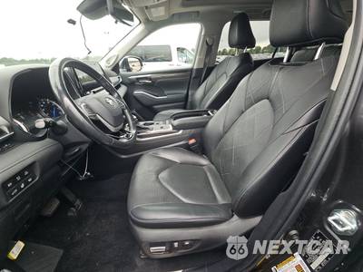2022 Toyota Highlander Hybrid Platinum - zdjęcie 7 z 20 - miniatura