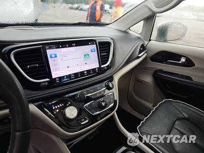 2022 Chrysler Pacifica Hybrid Limited 121.6" WB - zdjęcie 11 z 23 - miniatura