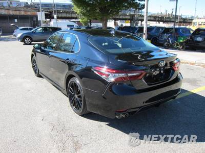 2024 Toyota Camry XSE - zdjęcie 6 z 36 - miniatura