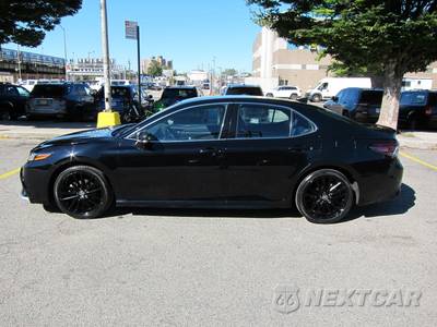 2024 Toyota Camry XSE - zdjęcie 7 z 36 - miniatura