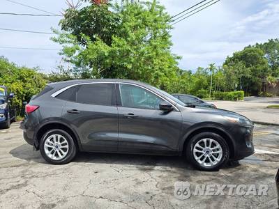 2020 Ford Escape SE - zdjęcie 13 z 46 - miniatura