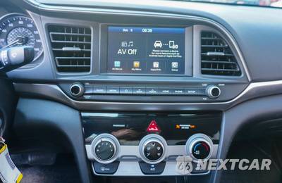 2019 Hyundai Elantra SEL Sedan - zdjęcie 26 z 41 - miniatura