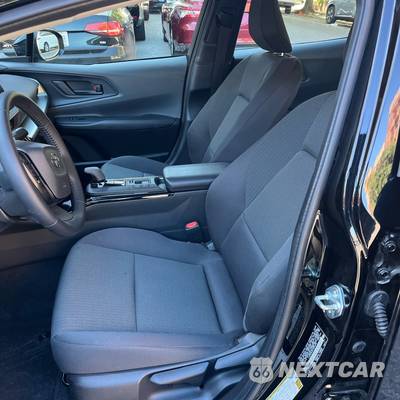 2026 Toyota Prius LE - zdjęcie 21 z 25 - miniatura