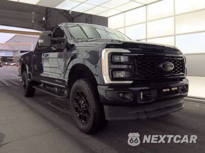 2023 Ford Super Duty F-250 Lariat Crew Cab Medium Bed - zdjęcie 3 z 19 - miniatura