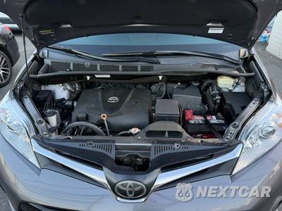 2018 Toyota Sienna LE 8-Passenger 119.3" WB - zdjęcie 15 z 25 - miniatura