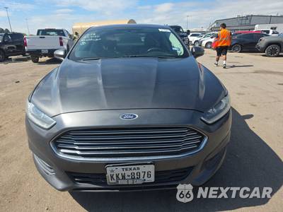 2016 Ford Fusion S - zdjęcie 2 z 31 - miniatura
