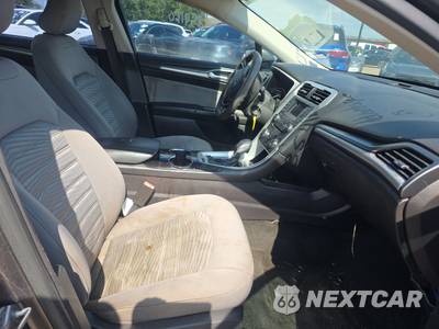 2016 Ford Fusion S - zdjęcie 8 z 31 - miniatura