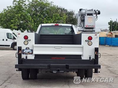 2017 Ford Super Duty F-550 Cab Chassis XL Regular Cab DRW - zdjęcie 4 z 28 - miniatura