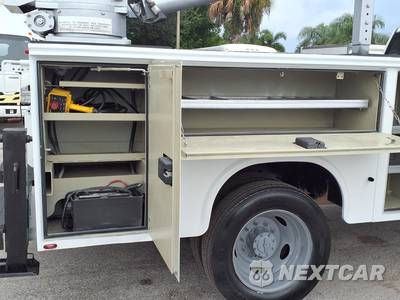 2017 Ford Super Duty F-550 Cab Chassis XL Regular Cab DRW - zdjęcie 23 z 28 - miniatura