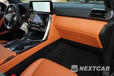 2026 Lexus LX 700h Ultra Luxury - zdjęcie 11 z 39 - miniatura