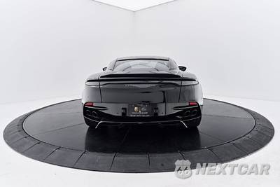 2019 Aston Martin DBS - zdjęcie 14 z 50 - miniatura