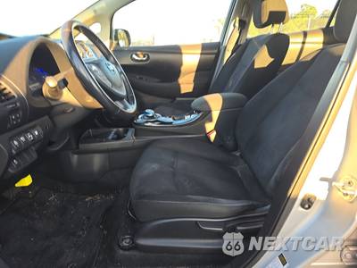 2016 Nissan LEAF SV - zdjęcie 5 z 7 - miniatura