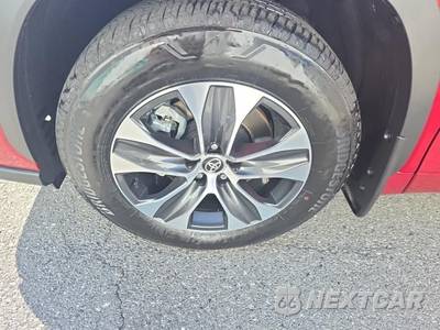 2026 Toyota Highlander Hybrid XLE - zdjęcie 8 z 23 - miniatura