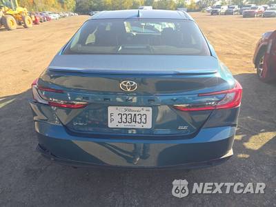 2026 Toyota Camry SE - zdjęcie 5 z 17 - miniatura