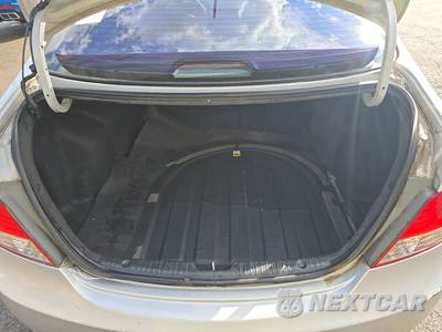 2013 Hyundai Accent GLS Sedan - zdjęcie 16 z 48 - miniatura