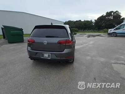 2019 Volkswagen Golf R Hatchback w/DCC & Navigation - zdjęcie 5 z 12 - miniatura