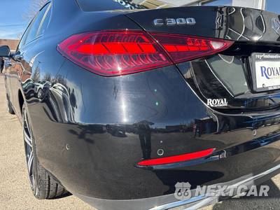 2023 Mercedes-Benz C 300 4MATIC Sedan - zdjęcie 11 z 48 - miniatura